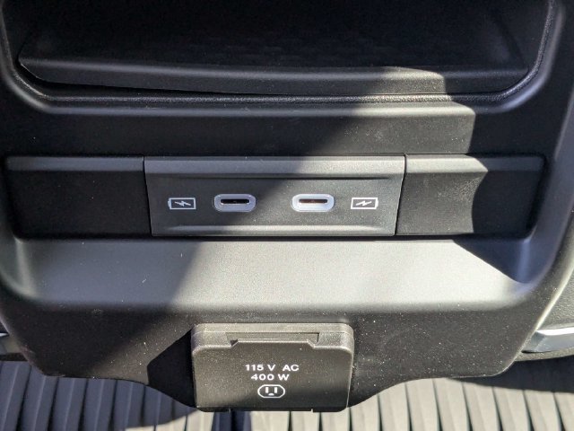 New 2026 RAM 3500 Big Horn AWD/4WD image 15
