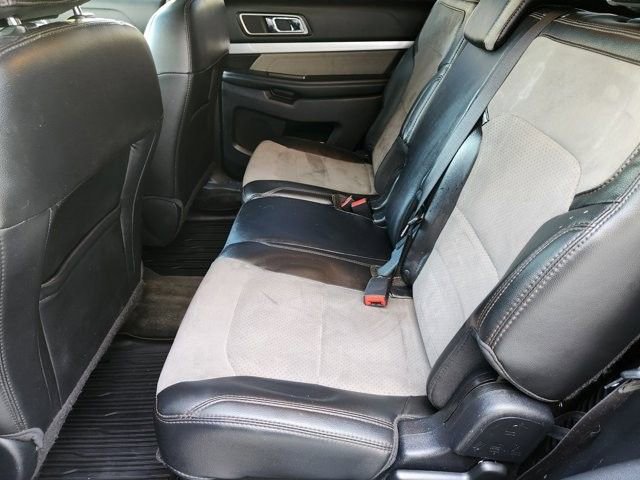 Used 2017 Ford Explorer XLT w/ Equipment Group 202A image 29