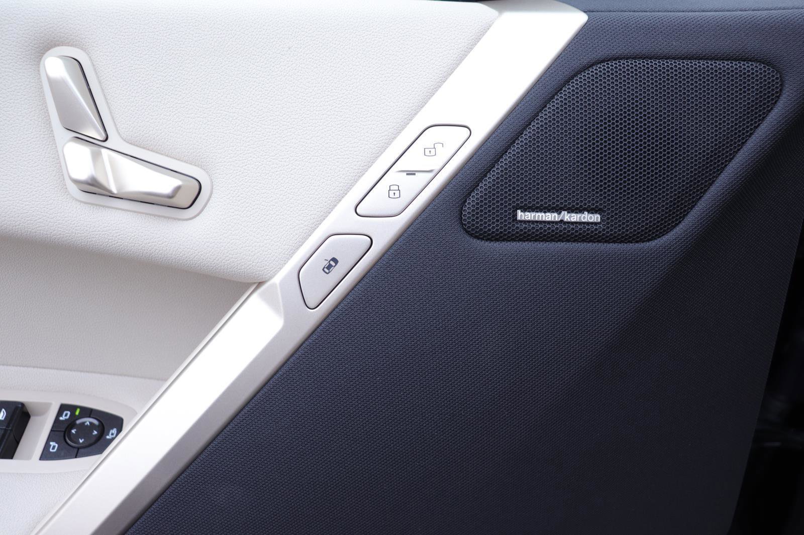 Used 2026 BMW iX xDrive45 image 23