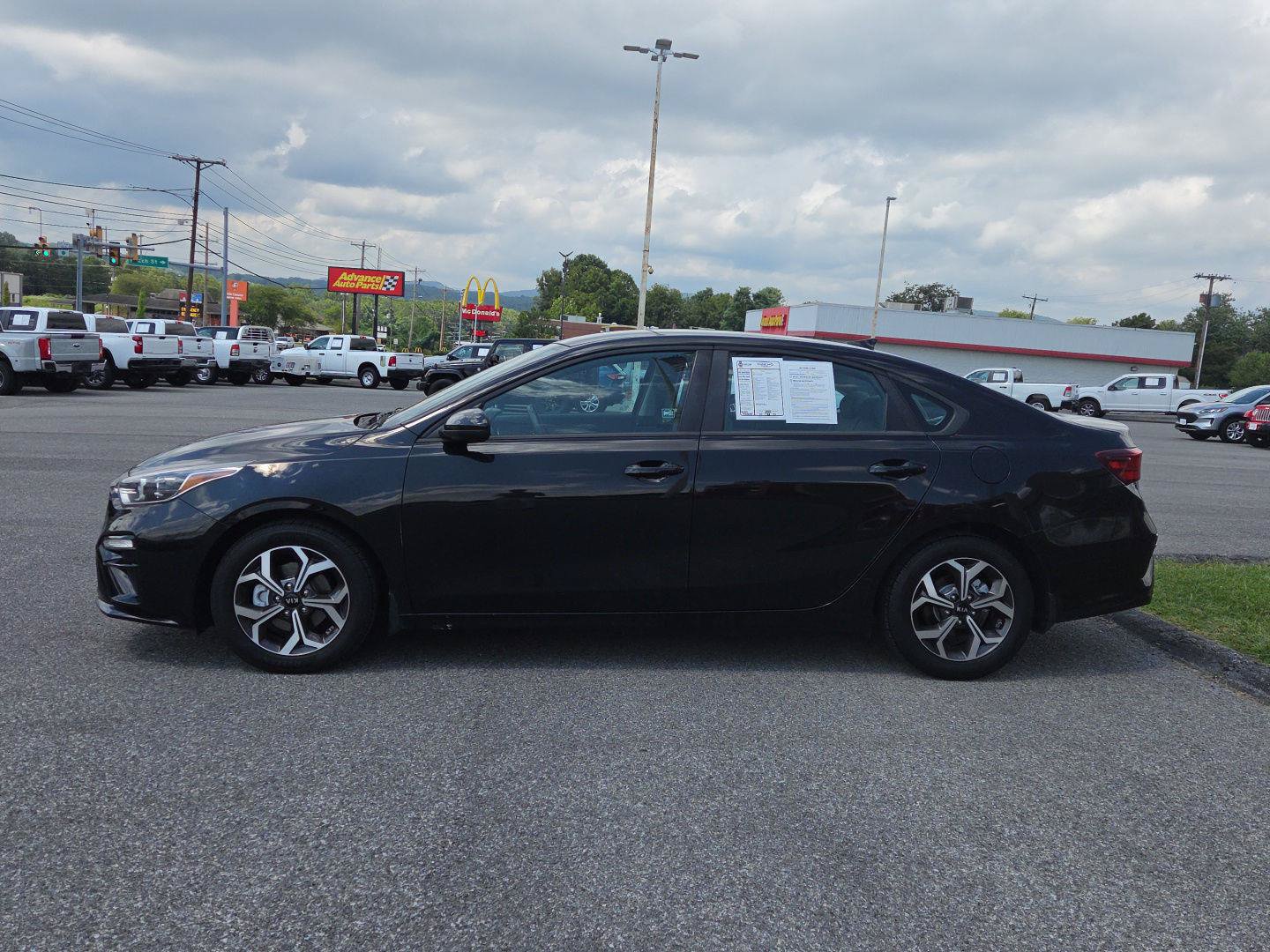 Used 2019 Kia Forte LXS FWD image 6
