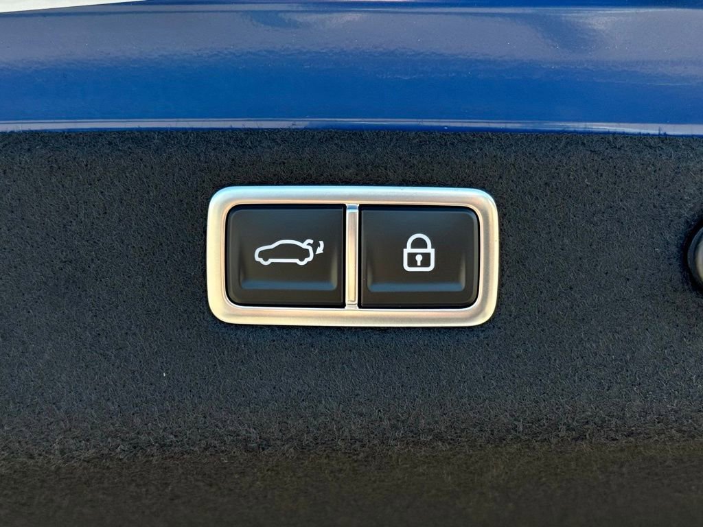 Used 2025 Genesis G70 3.3T Advanced w/ Sport Prestige Package image 17