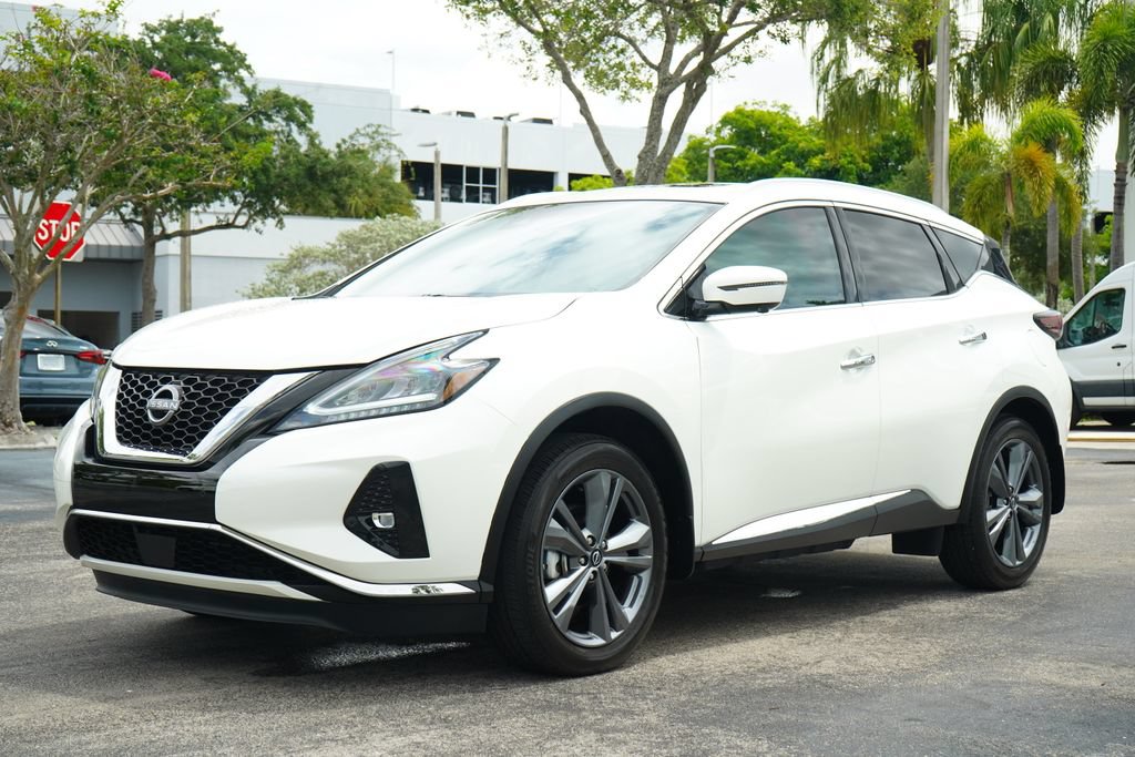 Used 2023 Nissan Murano Platinum w/ Cargo Package FWD image 3