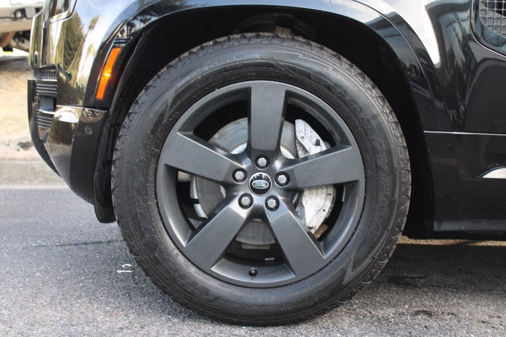 Used 2022 Land Rover Defender 110 X-Dynamic HSE image 11