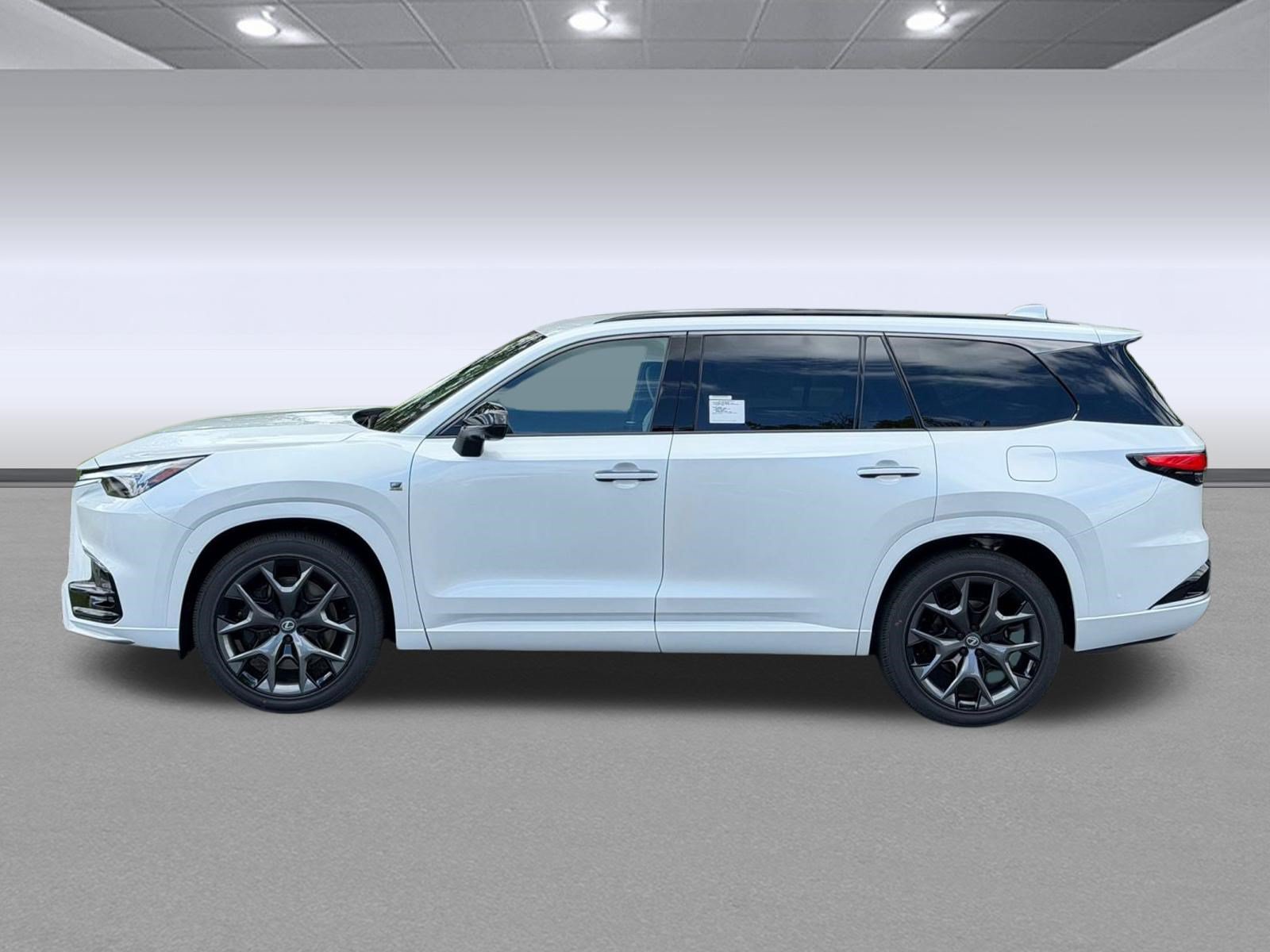 New 2026 Lexus TX 500h AWD image 2