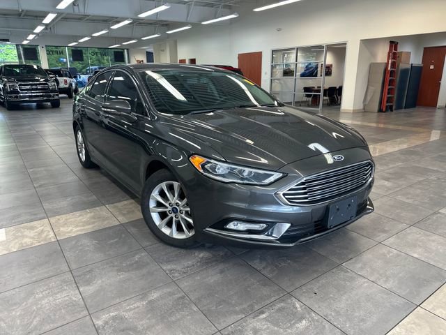 Used 2017 Ford Fusion SE w/ Fusion SE Technology Package