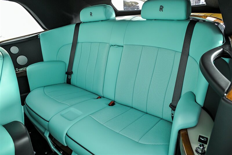 Used 2013 Rolls-Royce Phantom Drophead Coupe RWD image 22