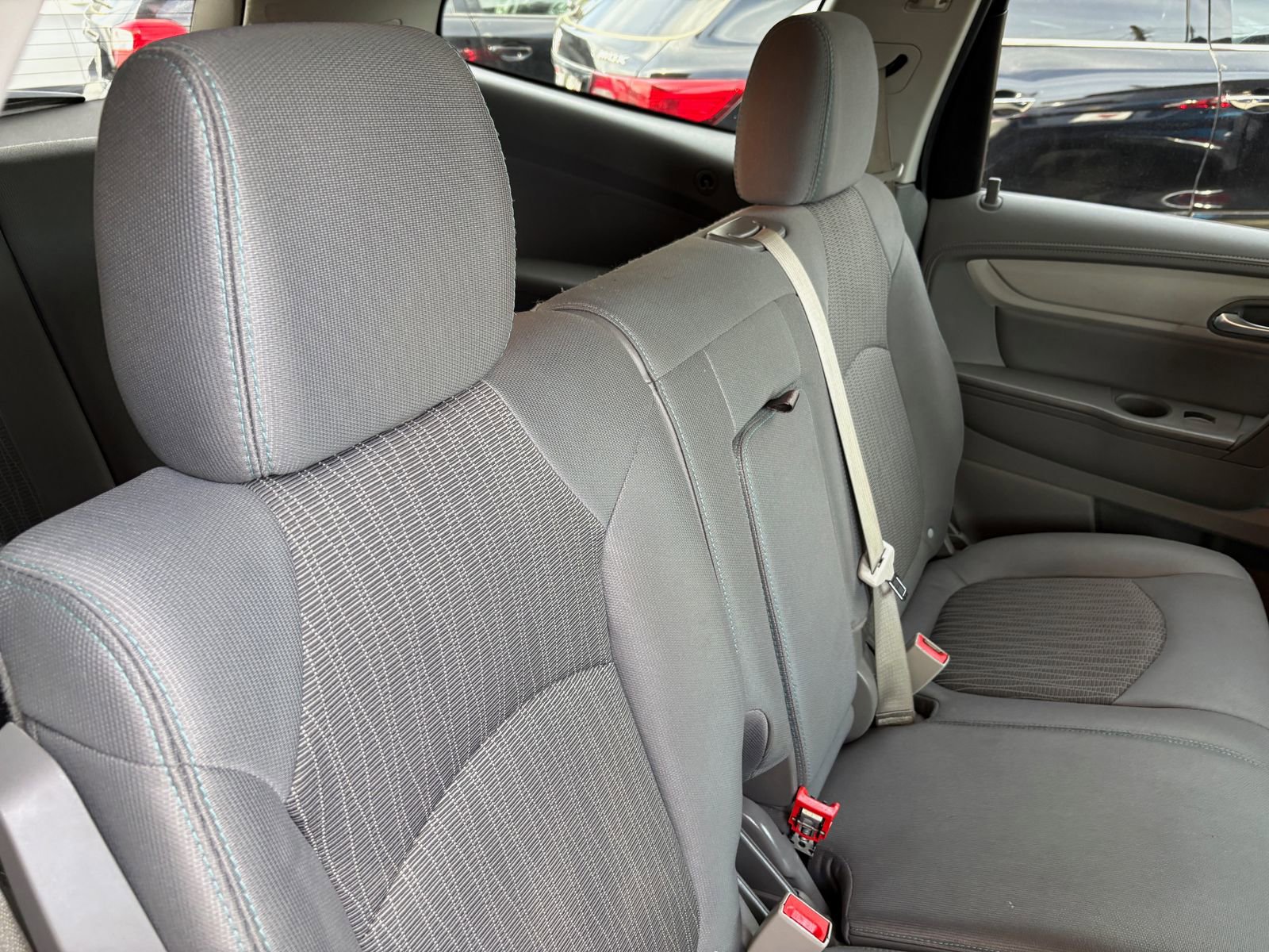 Used 2017 Chevrolet Traverse LT FWD image 24