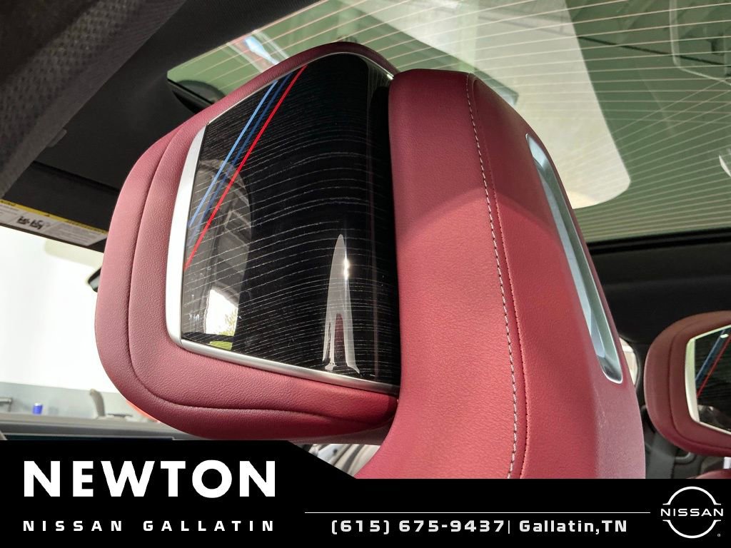 Used 2026 BMW 740i xDrive AWD/4WD image 21