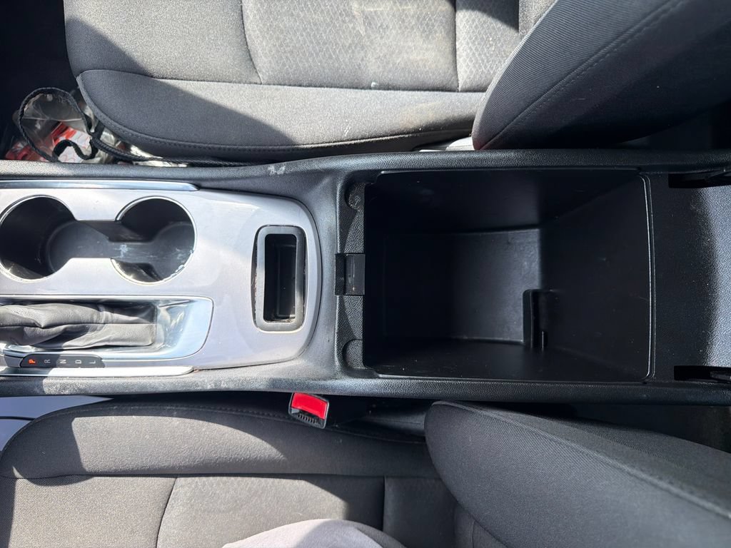 Used 2021 Chevrolet Malibu LT FWD image 23