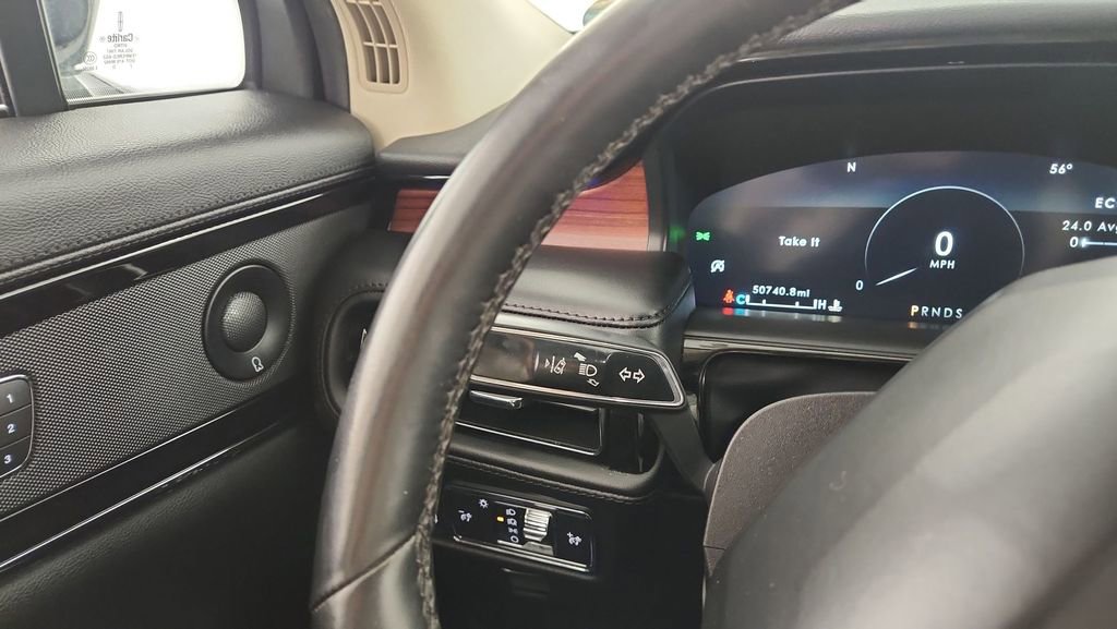 Used 2022 Lincoln Nautilus Reserve w/ Equipment Group 201A image 20