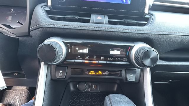 Used 2024 Toyota RAV4 LE image 20