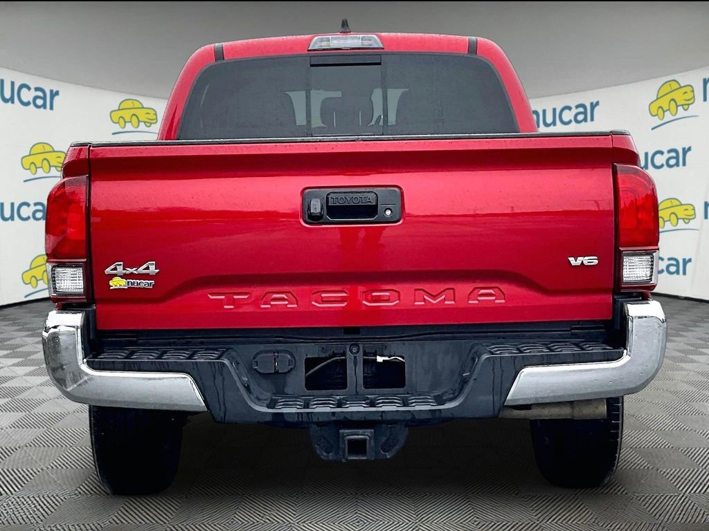 Used 2023 Toyota Tacoma SR5 AWD/4WD image 5