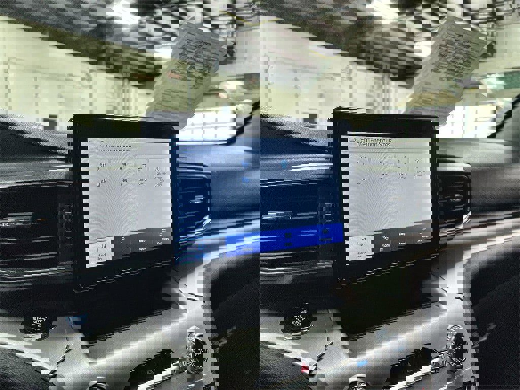 Used 2022 Ford Explorer XLT w/ Equipment Group 202A image 35