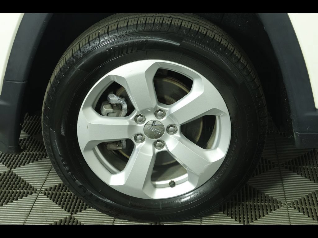 Used 2018 Jeep Compass Latitude w/ Cold Weather Group AWD/4WD image 7