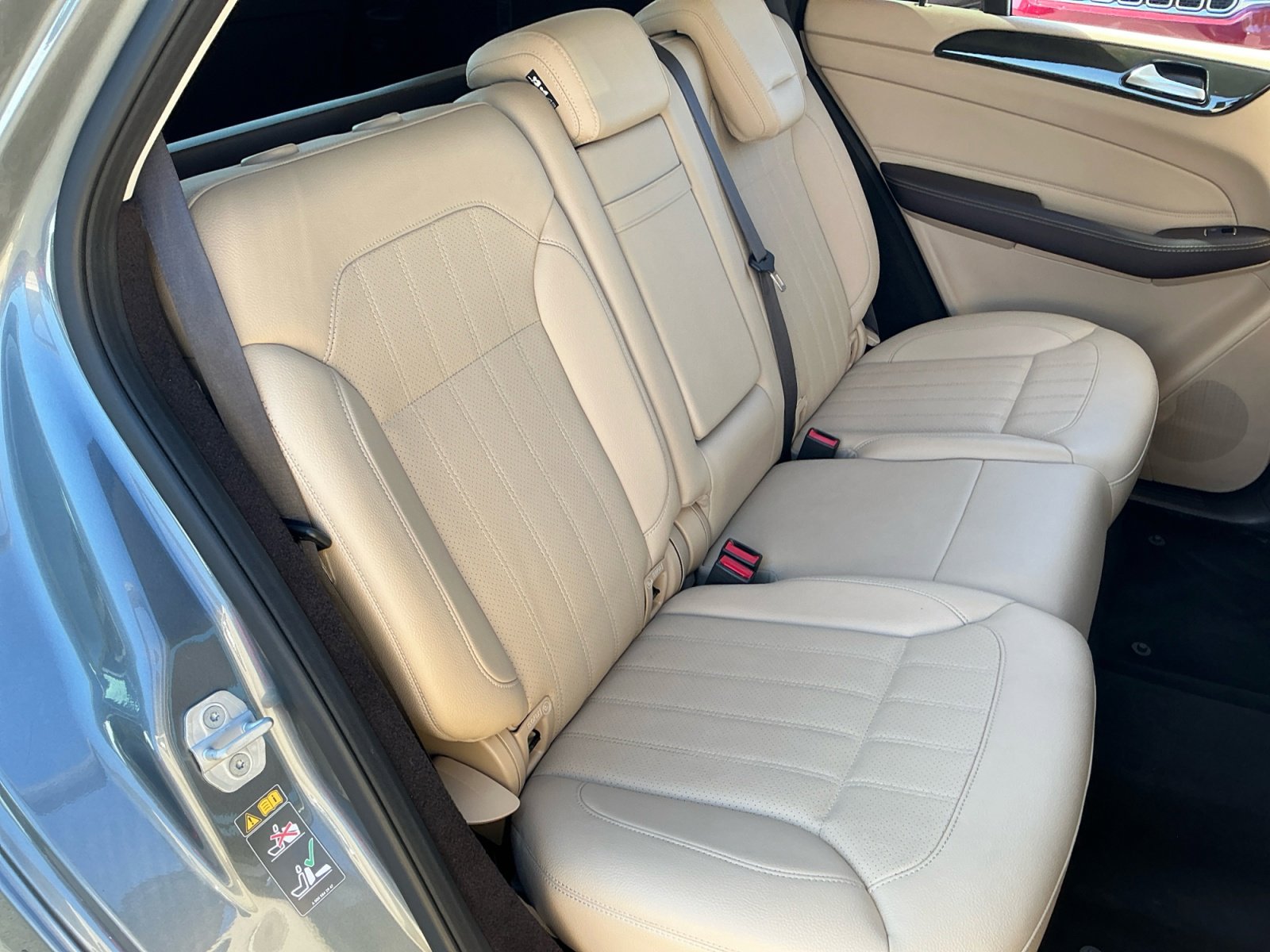 Used 2018 Mercedes-Benz GLE 350 w/ Premium 1 Package image 18