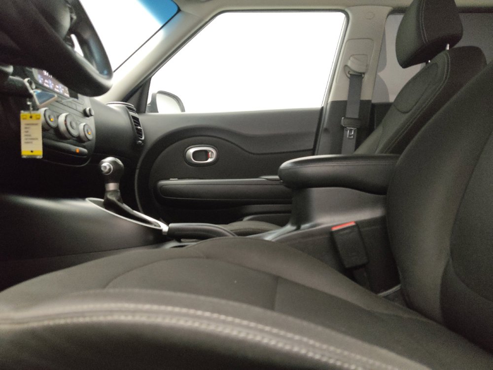 Used 2017 Kia Soul FWD image 17