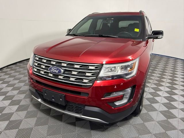 Used 2017 Ford Explorer XLT w/ Equipment Group 202A video 2