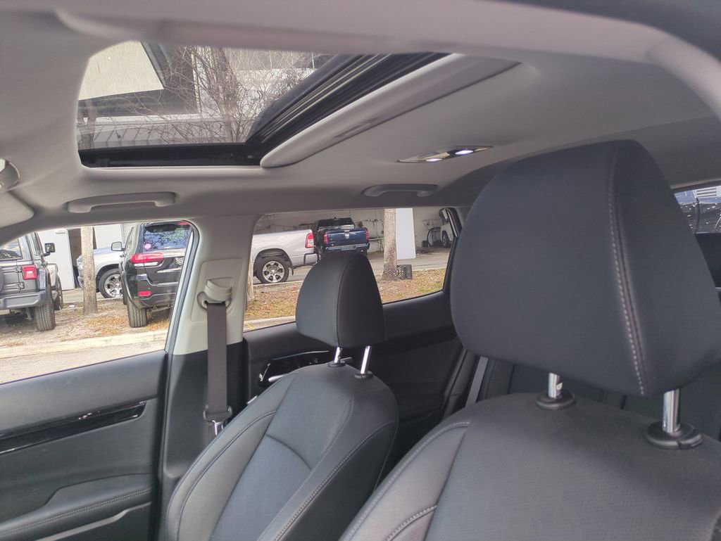 Used 2024 Kia Seltos EX image 21