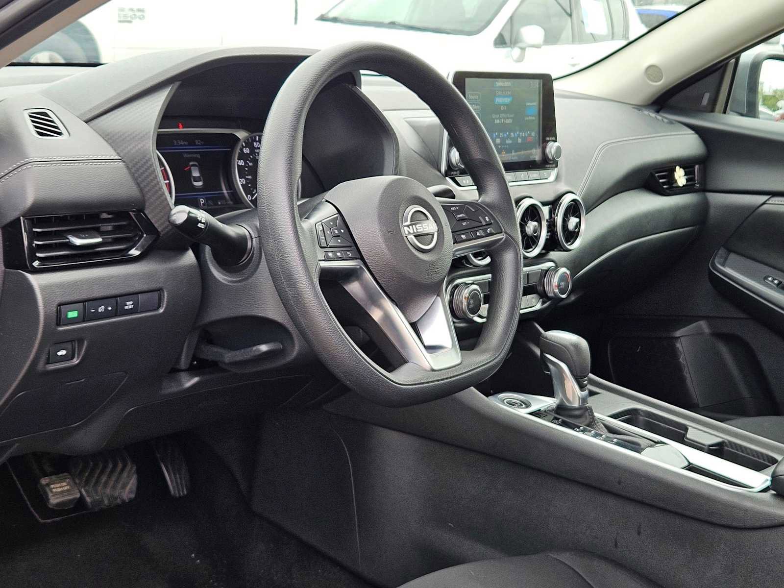 Used 2021 Nissan Versa S image 2