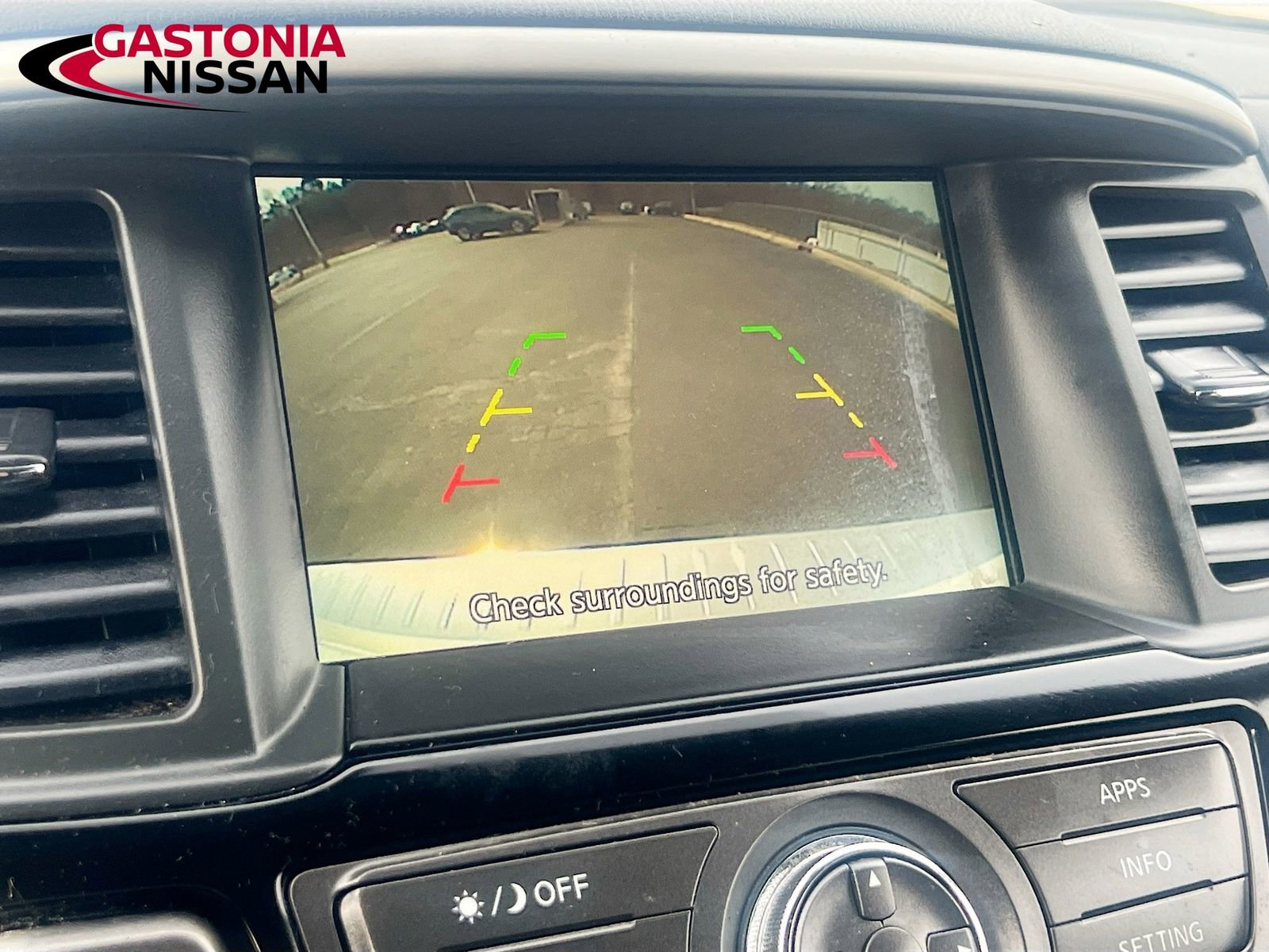 Used 2020 Nissan Pathfinder S image 17