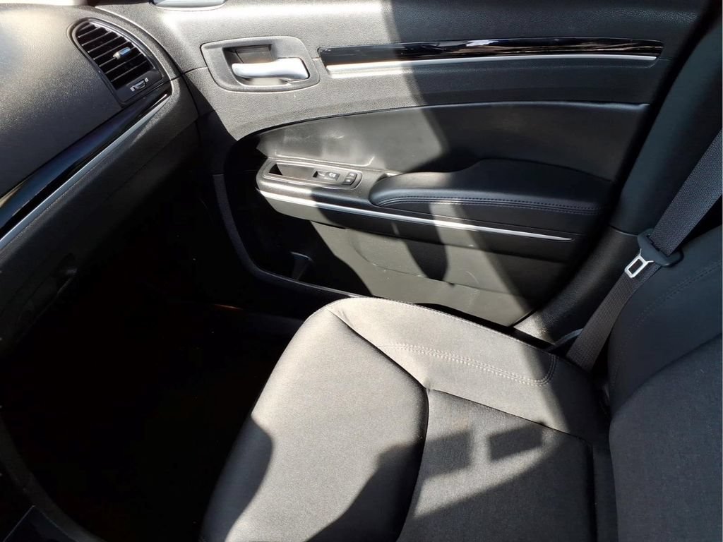 Used 2023 Chrysler 300 Touring w/ Sport Appearance Package RWD image 23