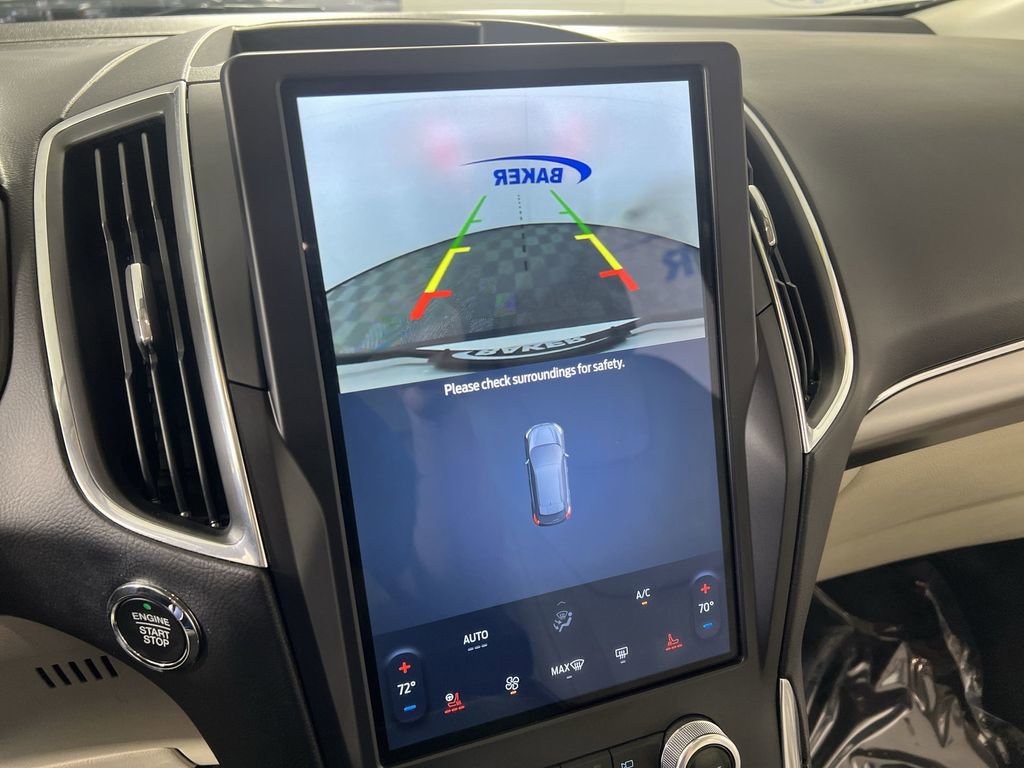 Used 2022 Ford Edge Titanium AWD/4WD image 16