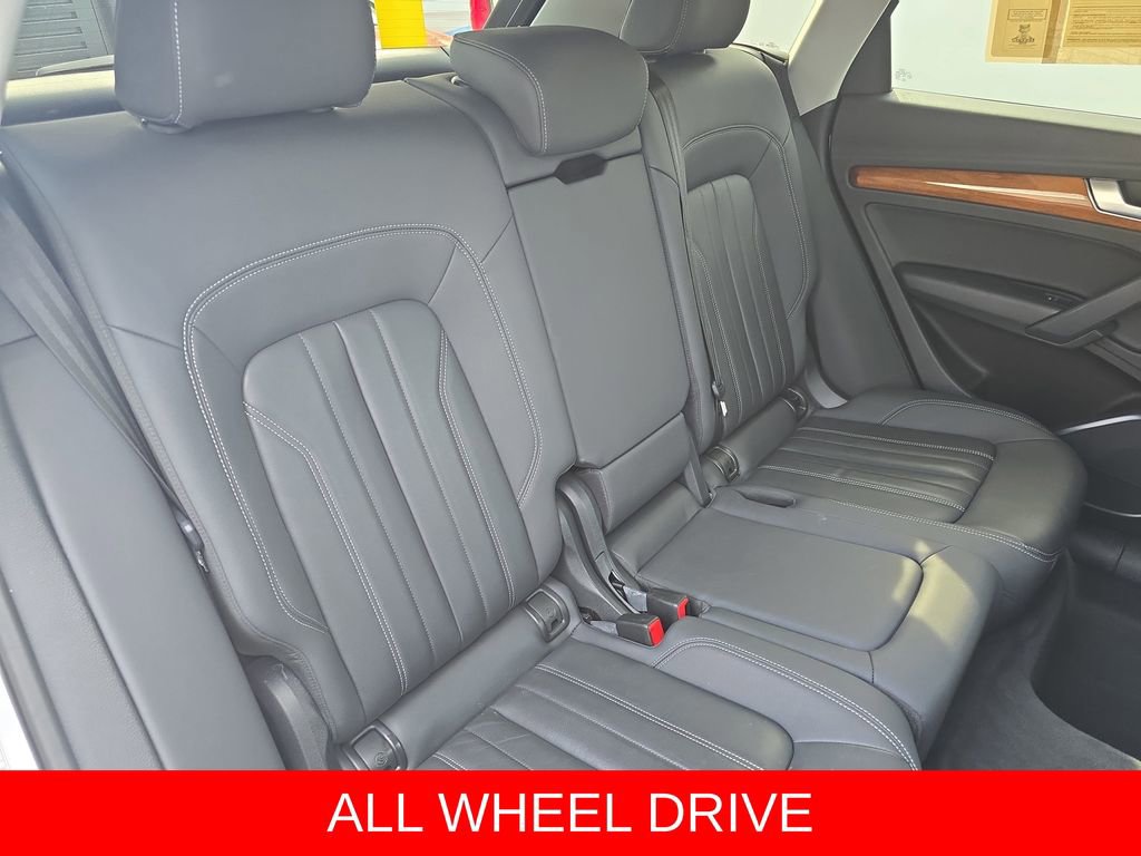 Used 2021 Audi Q5 2.0T Premium image 11
