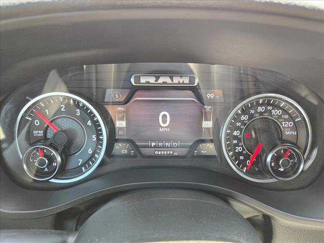 Used 2024 RAM 1500 Laramie AWD/4WD image 11