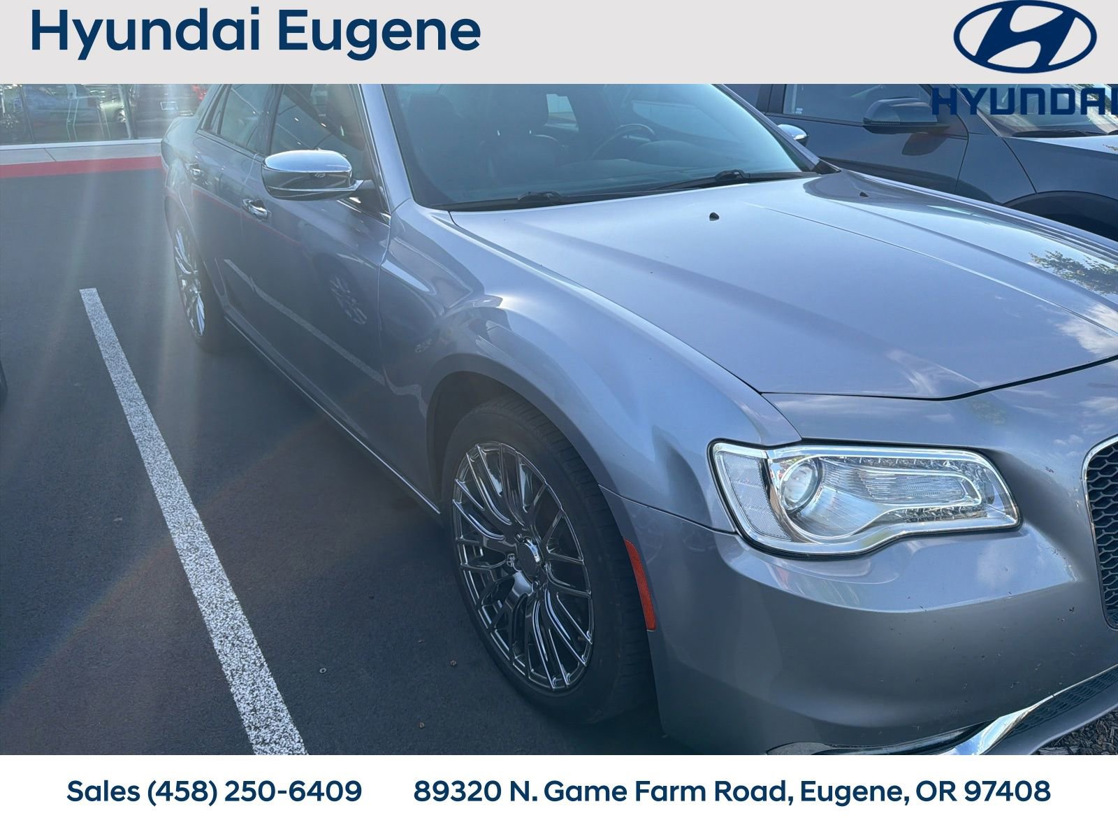Used 2016 Chrysler 300 C RWD image 4