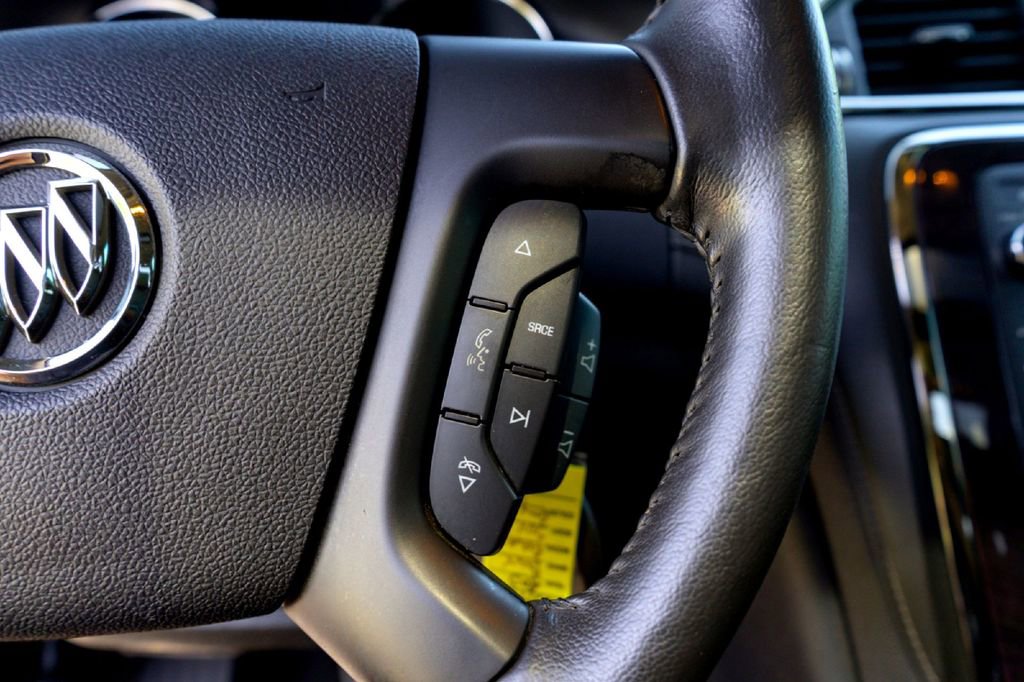 Used 2015 Buick Enclave Leather FWD image 14