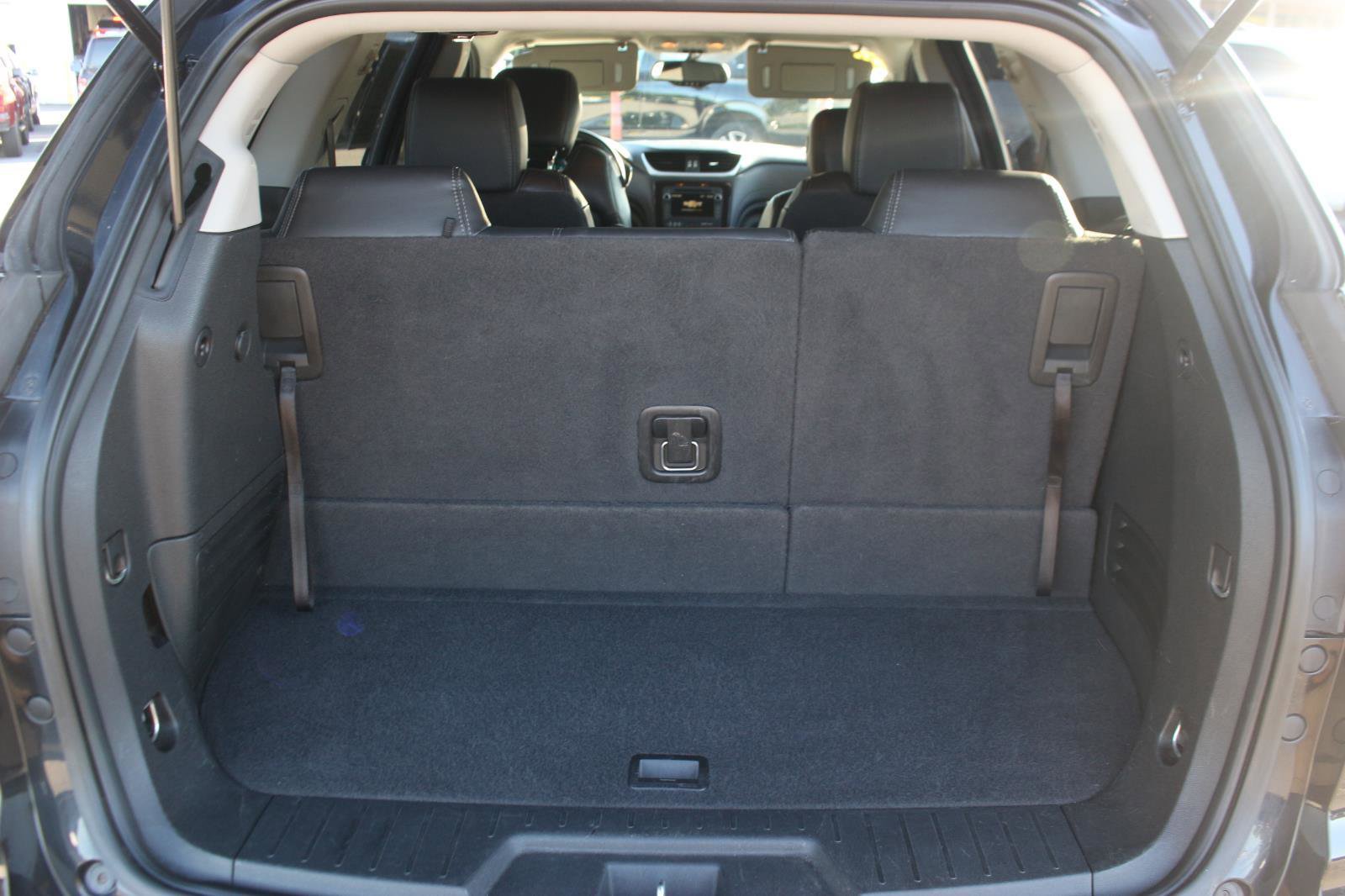 Used 2017 Chevrolet Traverse LT AWD/4WD image 12