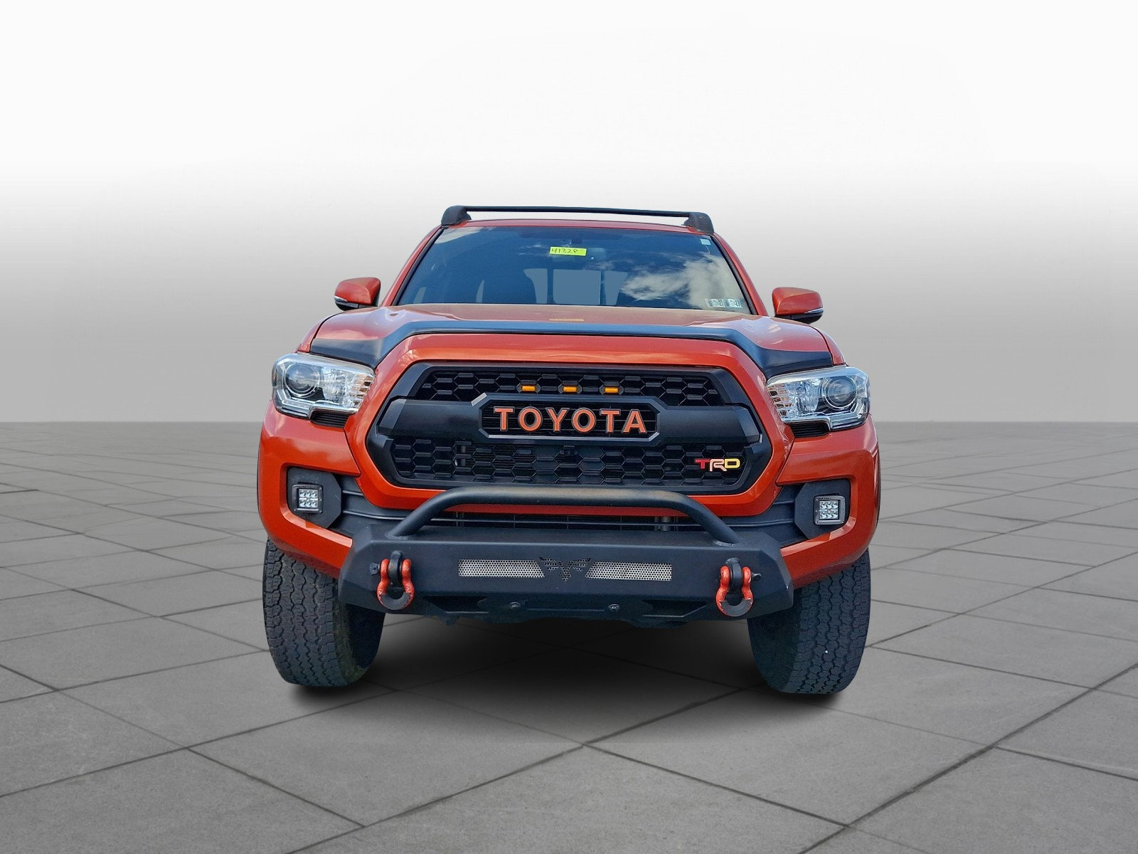 Used 2017 Toyota Tacoma TRD Off-Road w/ Premium & Technology Package video 2