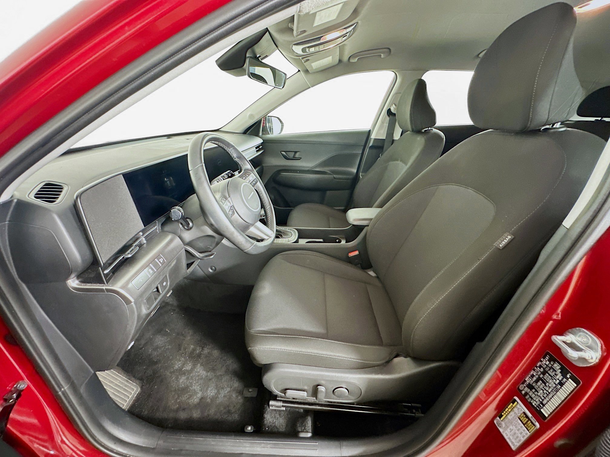 Used 2025 Hyundai Kona SEL FWD image 13