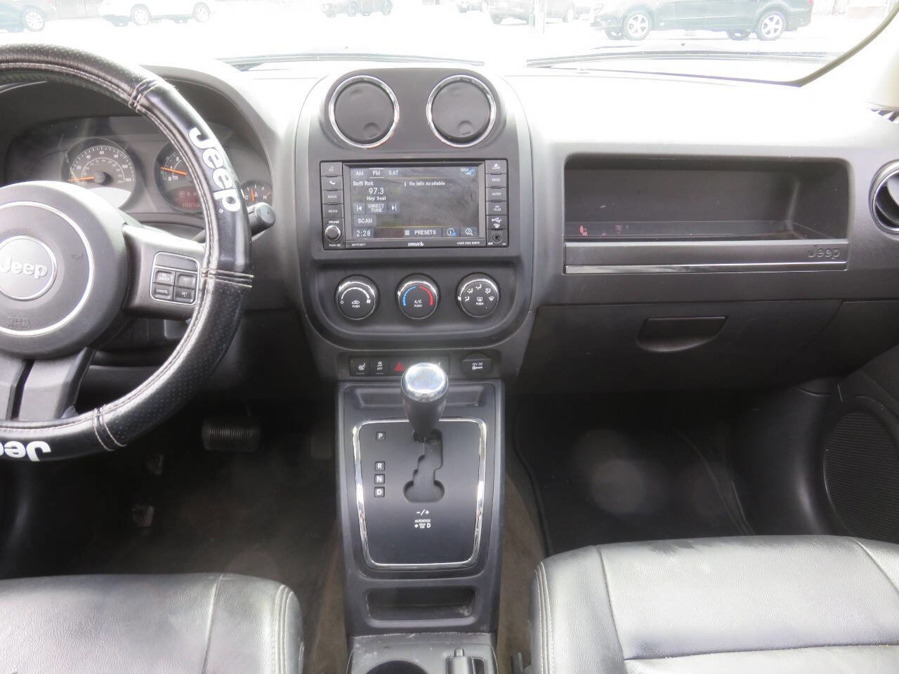 Used 2016 Jeep Patriot High Altitude image 16