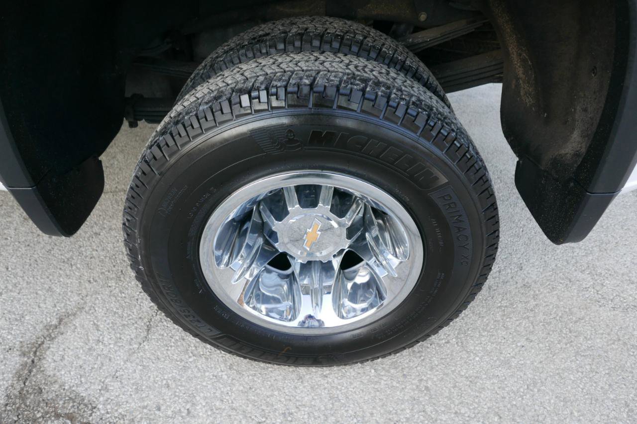 Used 2024 Chevrolet Silverado 3500 LTZ w/ LTZ Convenience Package AWD/4WD image 24