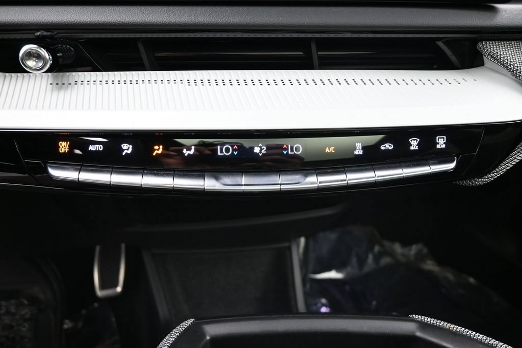 Used 2025 Cadillac Optiq Sport 2 AWD/4WD image 21