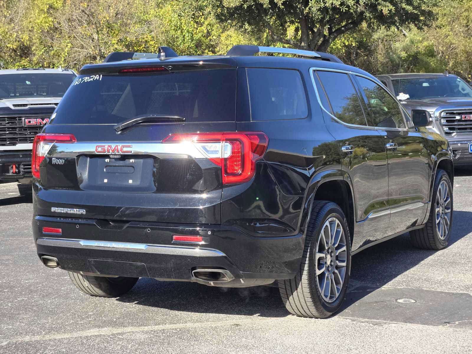 Used 2021 GMC Acadia Denali w/ Denali Technology Package image 7