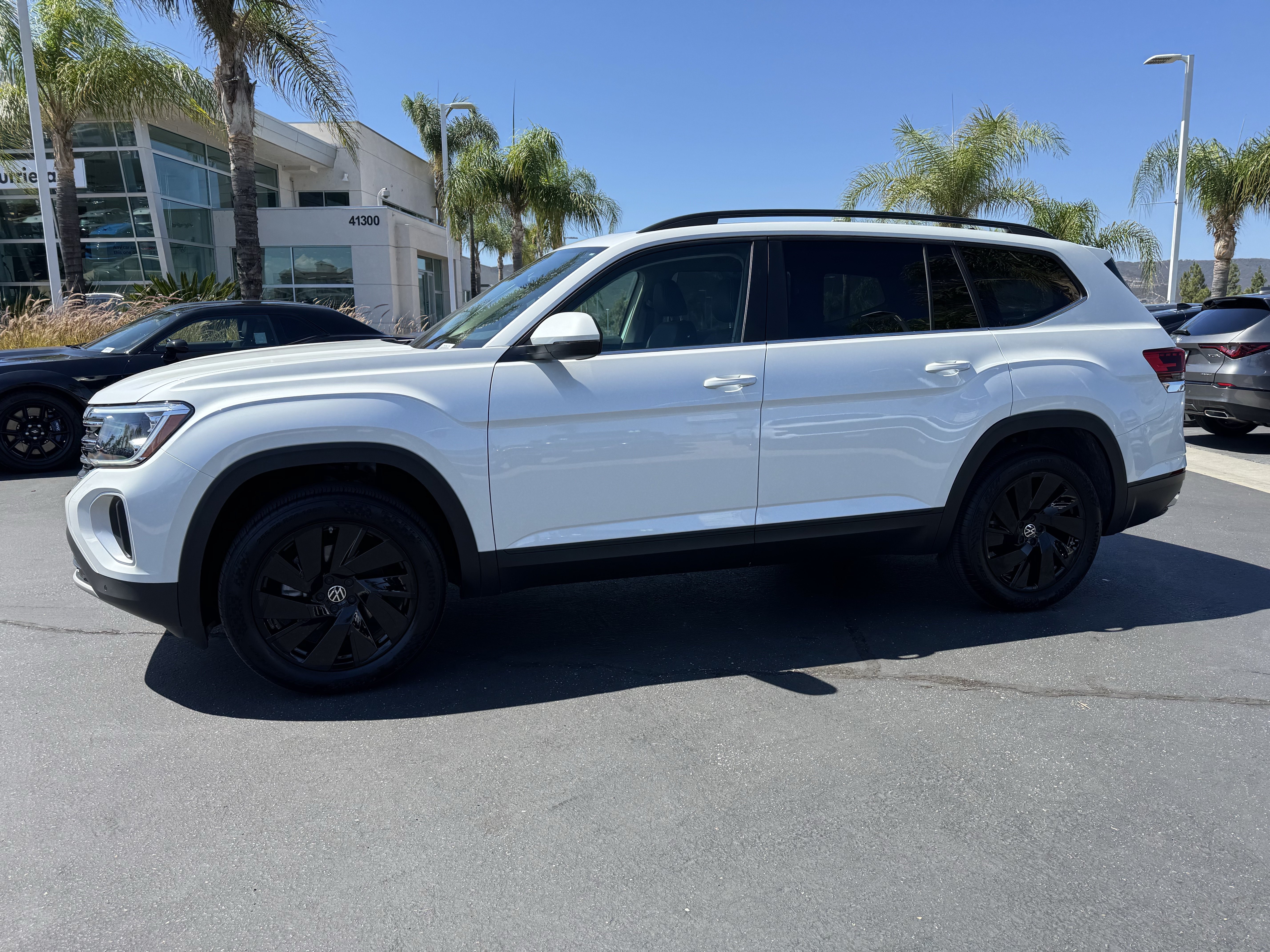 Used 2026 Volkswagen Atlas SE FWD image 6