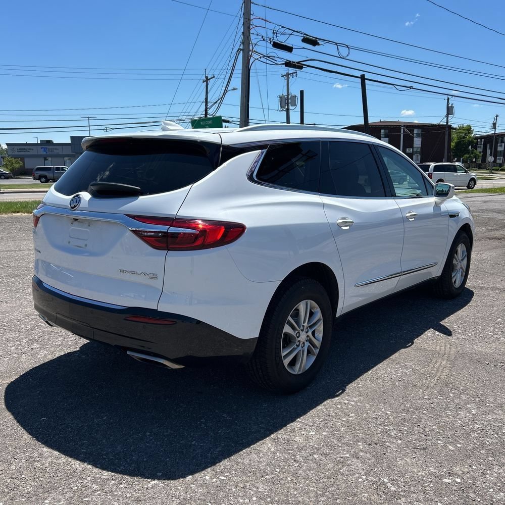 Used 2018 Buick Enclave Essence AWD/4WD image 6