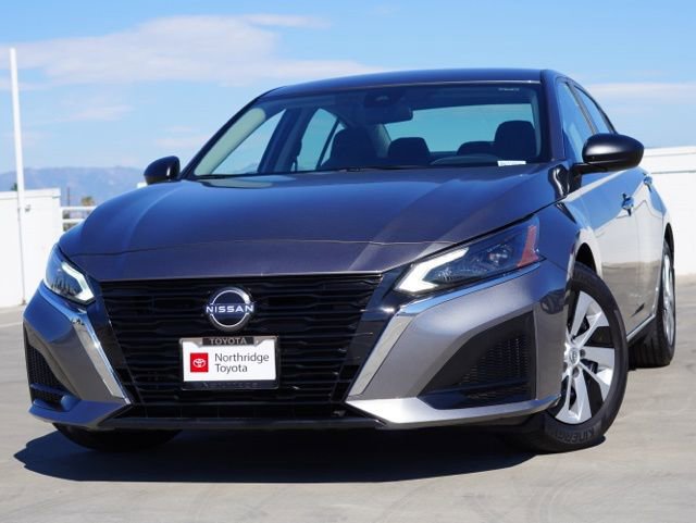 Used 2024 Nissan Altima 2.5 S image 3