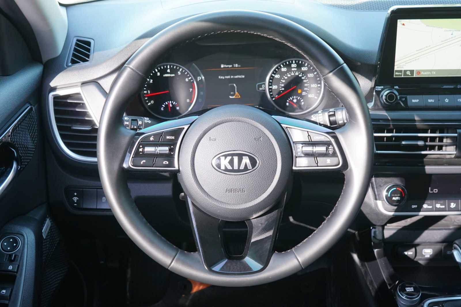 Used 2021 Kia Seltos SX w/ SX Sunroof Package AWD/4WD image 23