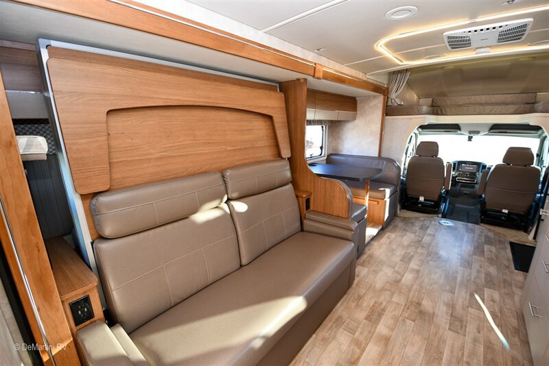 Used 2018 Mercedes-Benz Sprinter 3500 image 9