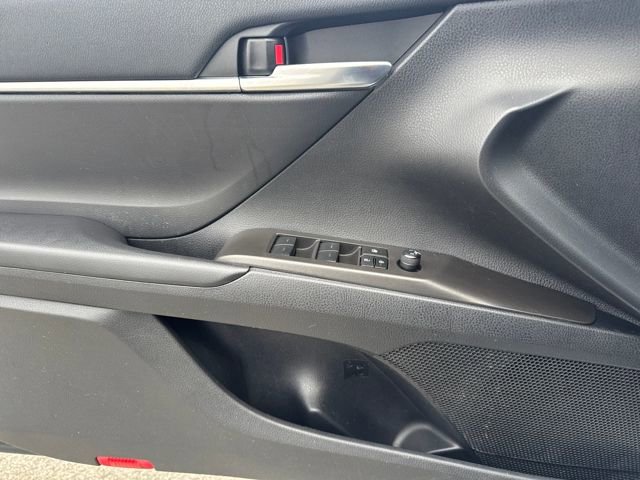 Used 2023 Toyota Camry SE image 17