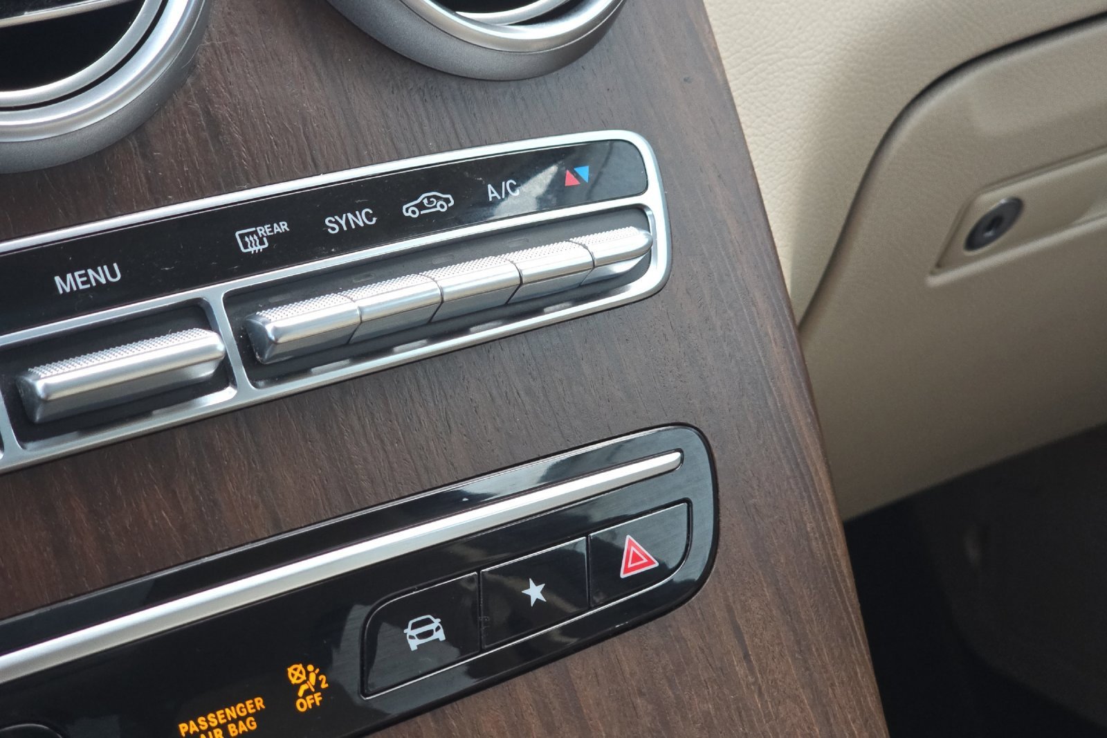 Used 2022 Mercedes-Benz GLC 300 4MATIC image 29