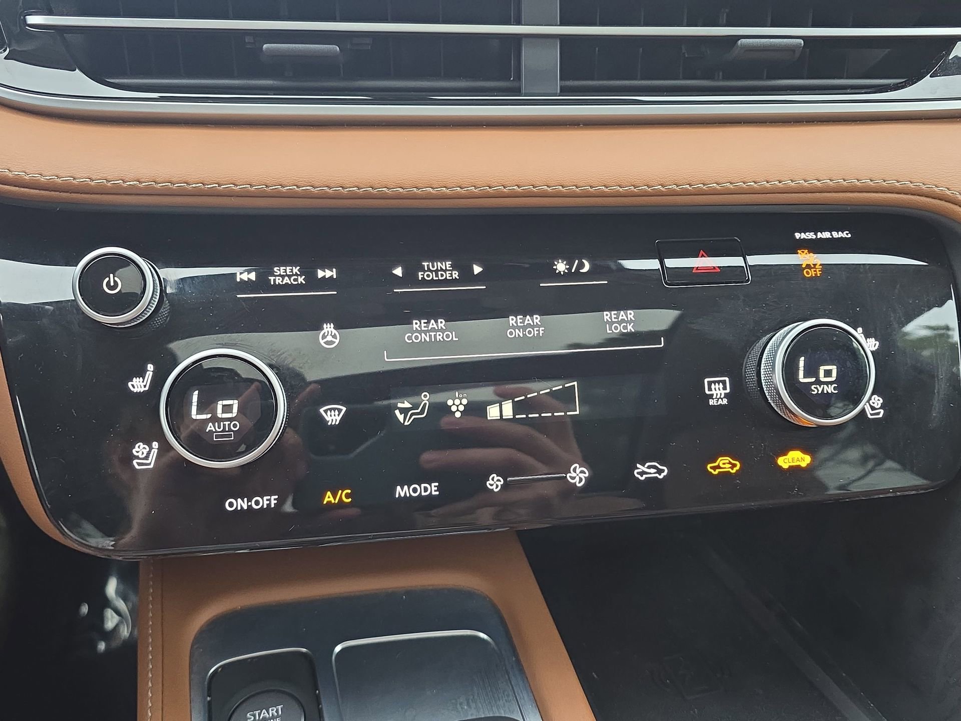 Certified 2025 INFINITI QX60 Sensory AWD/4WD image 24