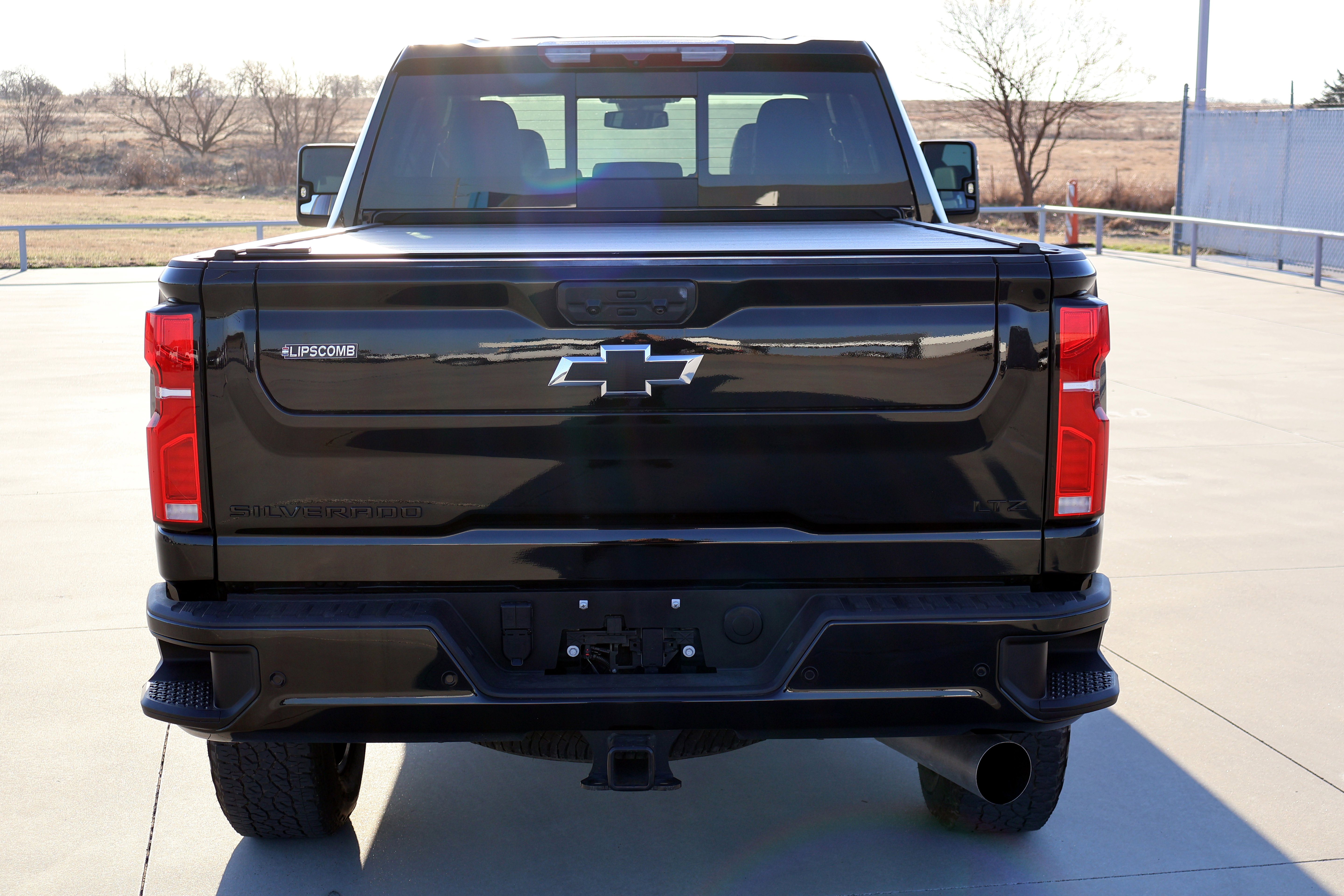 Used 2024 Chevrolet Silverado 2500 LTZ w/ LTZ Plus Package image 9