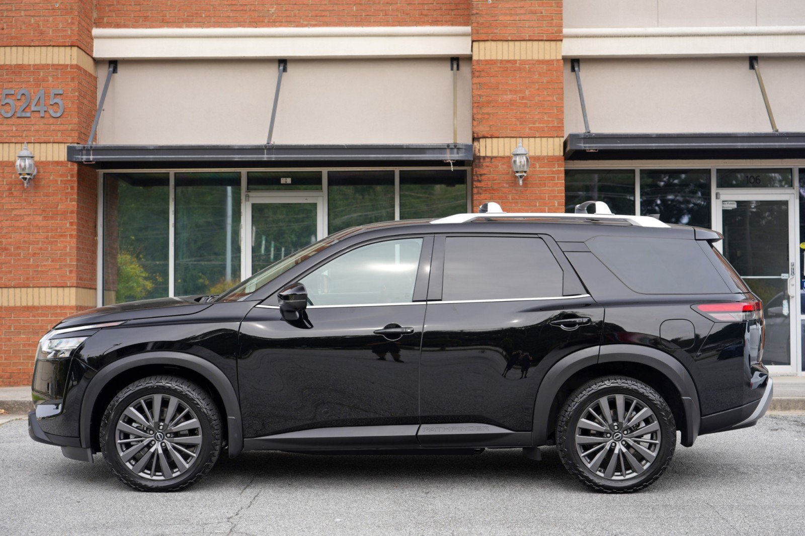 Used 2022 Nissan Pathfinder SL w/ SL Premium Package FWD image 47