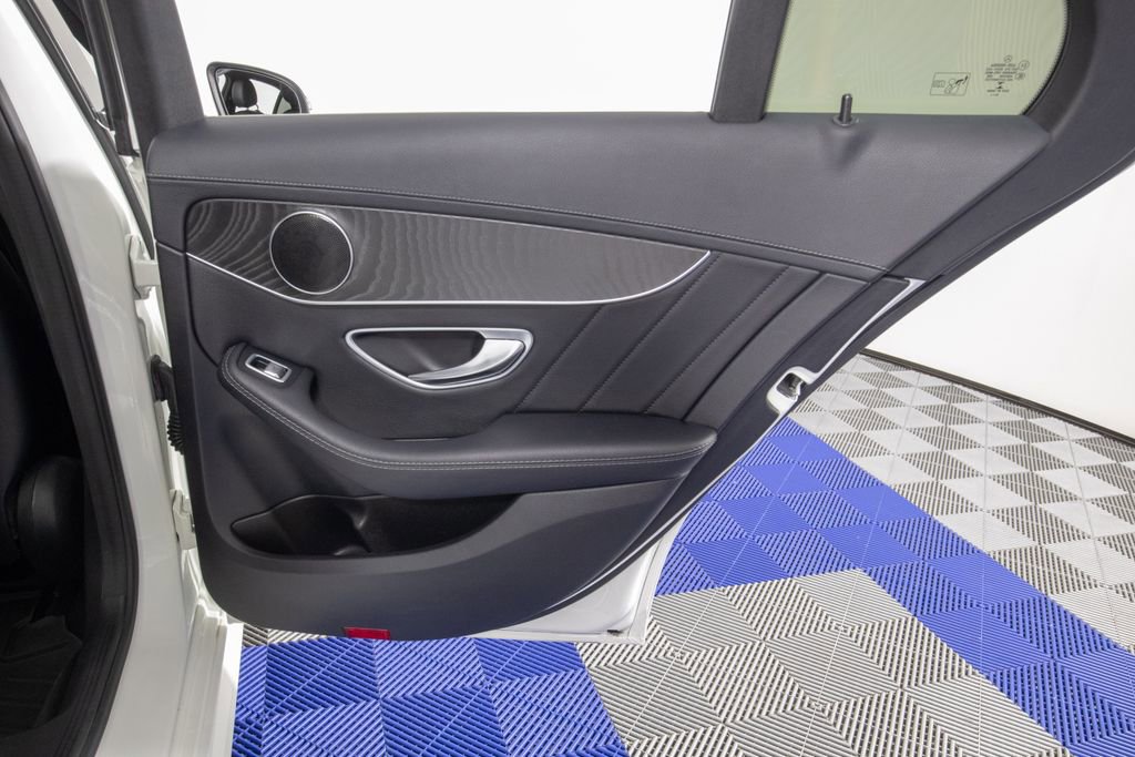 Used 2016 Mercedes-Benz C 300 Sedan image 14