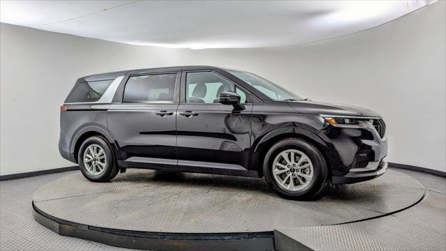 Used 2024 Kia Carnival LX image 11