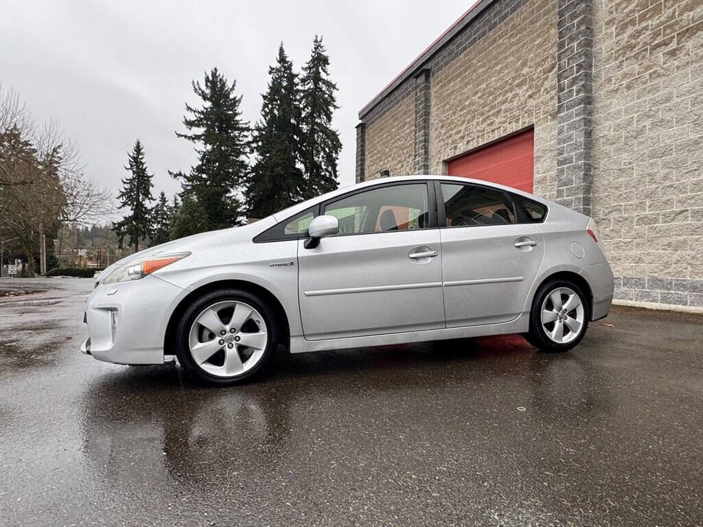 Used 2013 Toyota Prius Five image 5